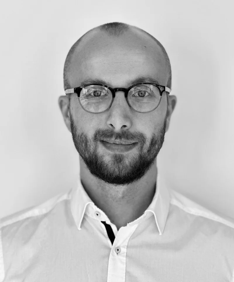 Dr. Lukas Kawerau — KI-Berater und Gründer von EmpiriAInsight